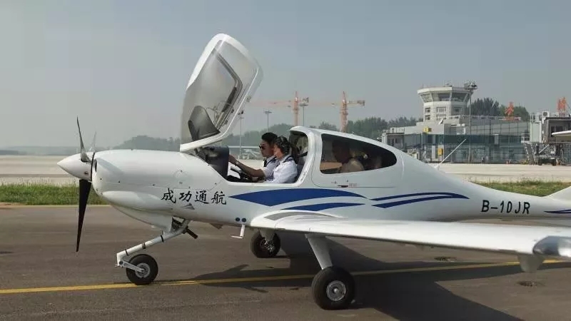 山西成功通航 省內首次飛行私照培訓啟航，驅動通用航空服務新篇章